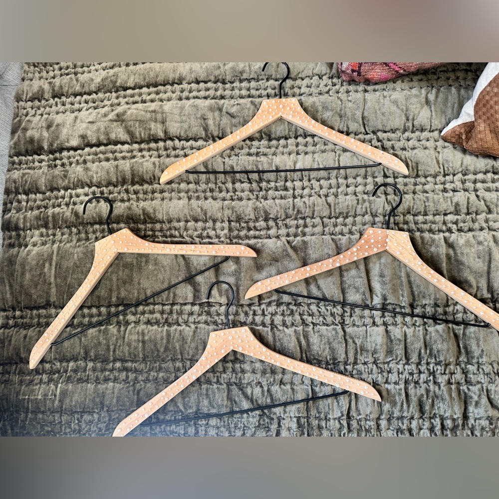 Pearl Wooden Hangers